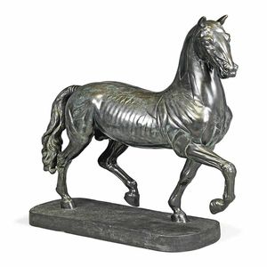 Sculptures de chevaux en aluminium sophistiquées offrant une résistance durable, un charme décoratif et une embellissement élégant pour les intérieurs. - Product Image 1
