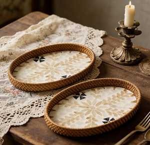 Plateau de rangement ovale en rotin avec motif floral peint de style bohème pour la cuisine, les fêtes et l'hôtellerie - Product Image 3