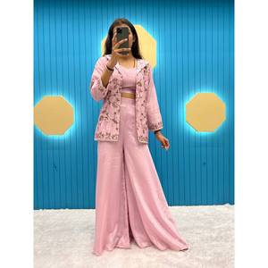 Conjunto de traje de fiesta de diseñador para mujer Hermosa parte superior e inferior adornada de Koti - Product Image 5