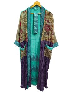 Kimono de seda Bridel con patchwork, túnica larga para cubrir el bikini, ropa de noche, hecho a mano, estilo vintage indio, kimono de sari de seda reciclada. - Product Image 5