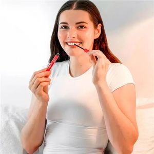 Stylo blanchissant pour les dents Optic White Express 6% peroxyde d'hydrogène 2,5 ml, usage domestique - Product Image 4