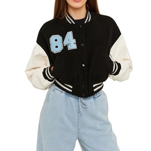 Chaqueta Varsity para Mujer, Negra, Manga Larga, Logotipo 84 Bordado, Cuello con Botones, Largo Regular, Invierno, 100% Lana, Calefactable - Product Image 1