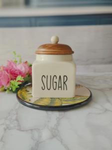 Pot de rangement élégant pour thé avec couvercle en bois, scellé pour la fraîcheur, organisateur décoratif pour comptoir, idéal pour garde-manger, design durable - Product Image 3