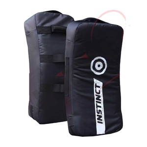 Cible de frappe et de coup de pied personnalisée en cuir de haute qualité pour adultes, durable, pour l'entraînement de boxe, karaté et Muay Thai - Product Image 1