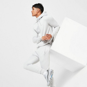 Conjunto Deportivo Crescent Wear para Hombre, Sudadera con Capucha y Pantalones Jogger Blancos 100% Algodón, Ropa Deportiva Moderna para Invierno - Product Image 1