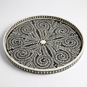 Bandeja Redonda Artesanal con Incrustaciones de Madreperla, Elegante Bandeja Decorativa con Diseño Floral para Mesa de Centro, Otomana y Decoración del Hogar - Product Image 5