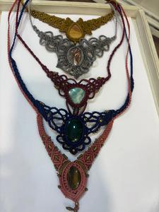 สร้อยคอทำมือชุบทองรูปผีเสื้อหลากหลายแบบพร้อมจี้พลอยธรรมชาติ สไตล์โบโฮ ขายส่งจำนวนมาก - Product Image 1