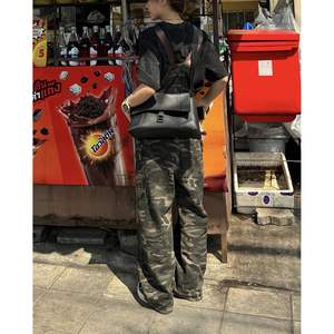 2025 femmes Baggy bavoir sangle réglable camouflage imprimé Denim combinaison été jambe large Camouflage pantalon barboteuse - Product Image 4