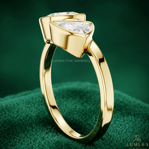 Bague en Moissanite plaquée or 18 carats, taille Trillion et taille Coussin, pour femme |   Bague de fiançailles de luxe avec serti - Product Image 4