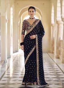 Sari de Satén Negro con Bordado Floral y Blusa con Lentejuelas, Elegante para Fiestas, Estilo Bollywood - Product Image 5