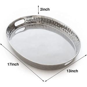 ถาดเสิร์ฟโลหะสีเงินขนาดใหญ่ทำมือพร้อมที่จับสำหรับตกแต่งงานแฮนด์เมด - Product Image 4