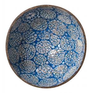 Bol en coquille de noix de coco avec motif gravé élégant, design éco-responsable, finition polie pour cuisines - Product Image 1