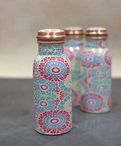 Bouteille d'eau de qualité supérieure, finition cuivre élégante, couvercle anti-fuite, écologique, sans BPA, compatible lave-vaisselle - Product Image 3