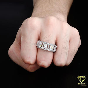 Bague éternelle de luxe en argent sterling 925 avec diamants moissanite taille baguette pour les acheteurs de bijoux en gros - Product Image 2
