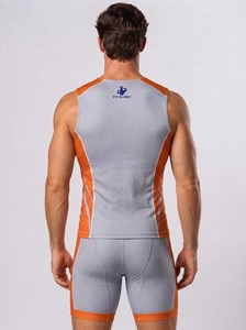 Tenue de canoë-cogneur élégante conçue pour un confort et une liberté de mouvement optimaux. Haut et short ajustés pour l'entraînement et la compétition. - Product Image 2