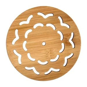 Trivets natural olive wood grain round parallel slat design heat insulation base pad for <b>table</b> <b>protection</b> trivets <b>Table</b> Decor - Product Image 2