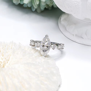 Anillo de Compromiso CONCEPTION de Plata 925 con Moissanita de Corte Marquesa de 3ct, Joyería Personalizada para Mujer - Product Image 2