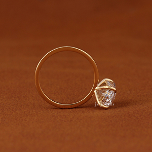 Anillo de Compromiso con Diamante Cultivado en Laboratorio de Corte Ovalado para Mujer, Oro Amarillo de 14K/18K, Halo Oculto, Anillo de Boda Solitario - Product Image 5