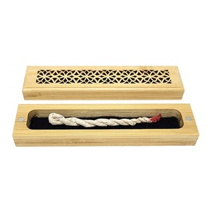 Caja para Incienso de Bambú con Tapa Tallada y Cajón para Incienso Chino en Barra - Product Image 4