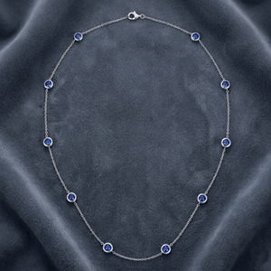 Collar de Zafiro Azul con Cadena Minimalista de Plata de Ley 925, Elegante Collar con Gema Redonda Engastada en Bisel para Mujer - Product Image 3