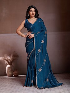 Collection de saris d'hiver élégants en soie et mousseline, ornés de pierres, avec blouse de designer à broderies Butta, tenue de soirée indienne moderne - Product Image 3
