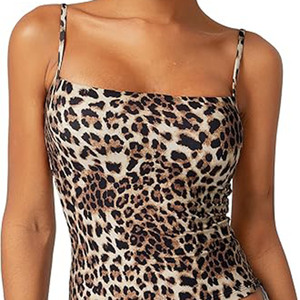 Nouveau design de crop top pour femmes, tissu doux, crop top court, coupe facile, style décontracté quotidien, crop top léger pour femmes - Product Image 1