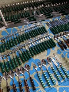 Ensemble de couverts en acier inoxydable de haute qualité, vaisselle 5 pièces avec manche en résine, couverts dorés, cuillère, fourchette, couteaux - Product Image 6