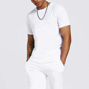 Conjunto de 2 Piezas para Hombre, Camiseta y Pantalones Cortos, Estilo Casual de Verano para Uso Diario en Casa y para Descansar, Transpirable, Estilo Urbano - Product Image 3