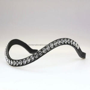 Bande de sourcil de cheval en cuir véritable noir décoré avec une chaîne luxueuse ronde en cristal noir et pierres brillantes à la fabrication en gros - Product Image 5