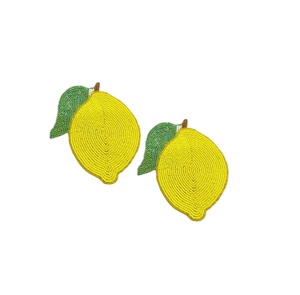 Elegante Juego de Posavasos Bordados con Cuentas de Semillas para Decoración de Mesa, Posavasos Bordado a Mano con Cuentas de Semillas y Diseño Floral Elegante - Product Image 4