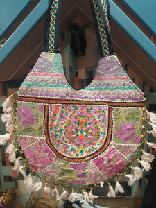 Bolso de Hombro Boho Bordado a Mano con Flecos de Borlas, Bolso Étnico de Algodón para Mujer, Colección Festival y Resort - Product Image 2