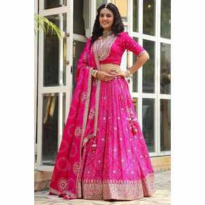 Lehenga choli งานพิมพ์ดิจิตอลเย็บปักถักร้อยมัสลินแฟนซีกับ dupatta RANI - Product Image 1
