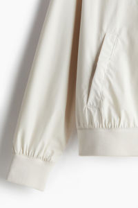 Blouson Bomber Professionnel Robuste avec Fermeture Éclair Avancée, Tissu Fiable, Coupe Personnalisée, Vêtement Essentiel pour le Travail Quotidien 2026 - Product Image 6