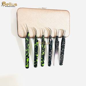 Pinzas Profesionales para Pestañas con Recubrimiento de Color, Curvas y Rectas de 45 y 90 Grados, de Acero Inoxidable, con Agarre Perfecto - Product Image 1