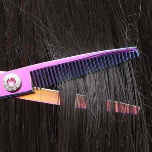 Ciseaux de coiffure professionnels en acier inoxydable légers pour droitiers, avec logo personnalisé OEM, prix d'usine, arc-en-ciel - Product Image 4