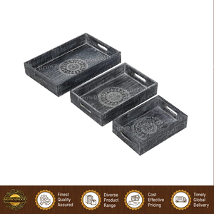 Bandeja de madera de mango tallada a mano de forma rectangular de buena calidad para restaurantes y hoteles, de la India, para servir alimentos, vendida en todo el mundo. - Product Image 2