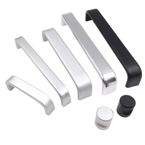 Perfiles de aluminio para manijas y molduras de puertas con colores y anodizado personalizables, acabado de superficie liso. - Product Image 2