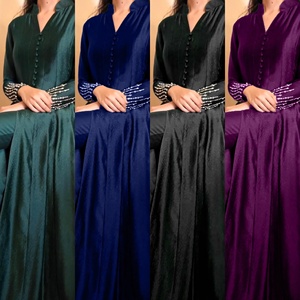 Chinon Modern Trendy Silk Kurti and Pant Set con Potali Buttons Thread y Sequence Work para festivales y fiestas - Product Image 6