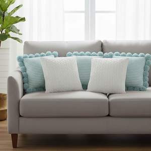 SOGA Ensemble de 5 housses de coussin côtelées bleu clair et taies d'oreiller en tricot torsadé avec pompons pour une décoration intérieure confortable - Product Image 3