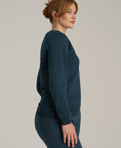 Sweat-shirts doublés pour femmes de qualité supérieure, style streetwear hivernal, 100 % coton molletonné respirant, impression par décoloration, motif uni sur le devant - Product Image 3