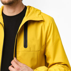 Veste coupe-vent imperméable respirante à capuche en toile softshell avec logo frontal pour l'hiver - Product Image 2