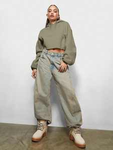 Sudadera Corta con Capucha para Mujer, Color Oliva, Casual, Manga Larga, con Cordón Ajustable, Personalizable en Color y Talla, 100% Algodón - Product Image 2