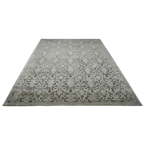 Tapisserie en laine et soie nouée à la main, vert peltier et vert sauge, motif classique en volutes, décoration de luxe pour salon - Product Image 2