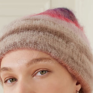 Bonnet en tricot de haute qualité avec tissu lisse, parfait pour les voyages, les activités de plein air et le style quotidien - Product Image 2