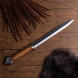 Couteau Viking Seax ambidextre fait main en acier carbone pour le camping, la chasse, la survie et le bushcraft avec manche enveloppé - Product Image 1