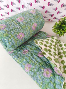 Couverture de lit en coton 100% Razai, taille Queen, à motifs floraux, fabriquée à la main en Inde, style Jaipuri, imprimé Sanganeri, douce et légère. - Product Image 5