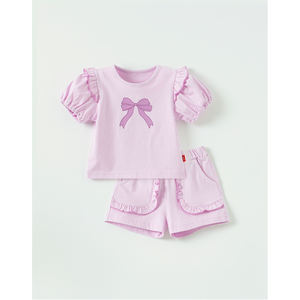 Ensemble de vêtements pour filles OZKIZ style coréen 100% coton, motif à volants et nœuds pour l'été, pour les enfants de 2 à 6 ans, vente en gros de mode enfantine - Product Image 1