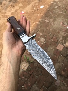 Cuchillo de caza hecho a mano de acero de Damasco, hoja de punta caída, mango de madera, funda de cuero personalizada, grosor de 0.6mm - Product Image 5