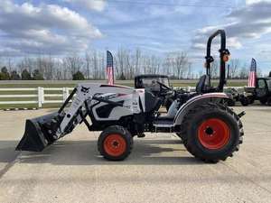 Tractores Compactos Bobcat CT2040 HST, Mini Retroexcavadora Nueva, Remolcable, para Construcción Agrícola, Tracción en las 4 Ruedas, 35 HP, Caja de Cambios, Bomba, Rodamiento - Product Image 2