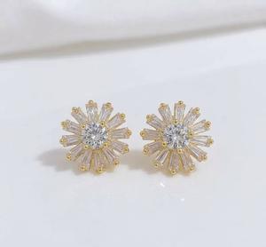 Pendientes de Oro Sólido 14K con Diamantes Cultivados en Laboratorio, Diseño de Girasol y Margarita, para Mujer - Product Image 2
